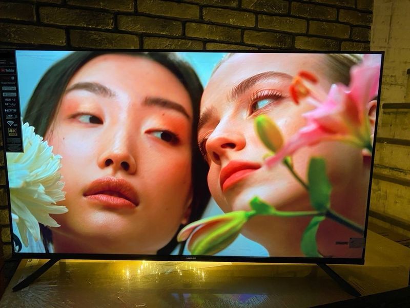 Телевізор Samsung 32 дюйма Smart TV Android 15 LED безрамковий з голосовим управління Wi-Fi 4K UHD Самсунг Смарт ТВ 2025 321520256500 фото